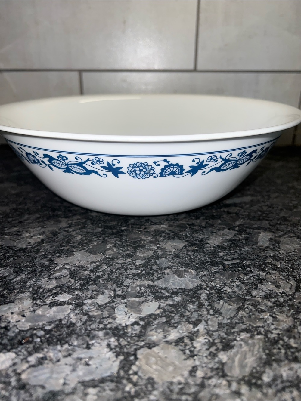 Retired Corelle Old Towne Blue or Blue Onion extra large serving bowl 2qt